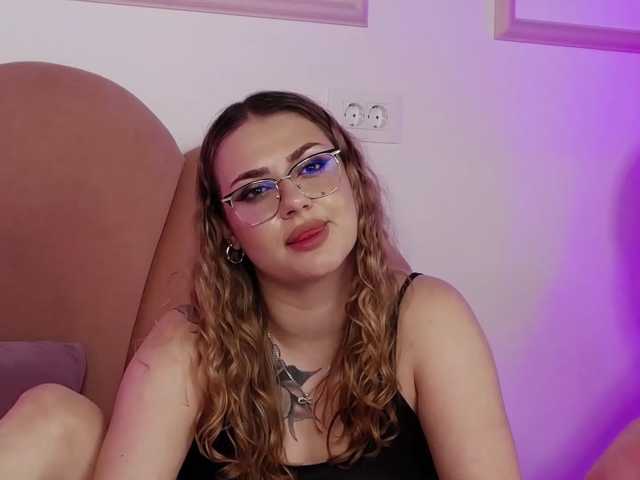 AbbyWhite live cam preview