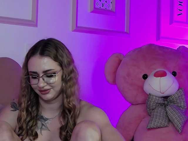 AbbyWhite live cam on BongaCams