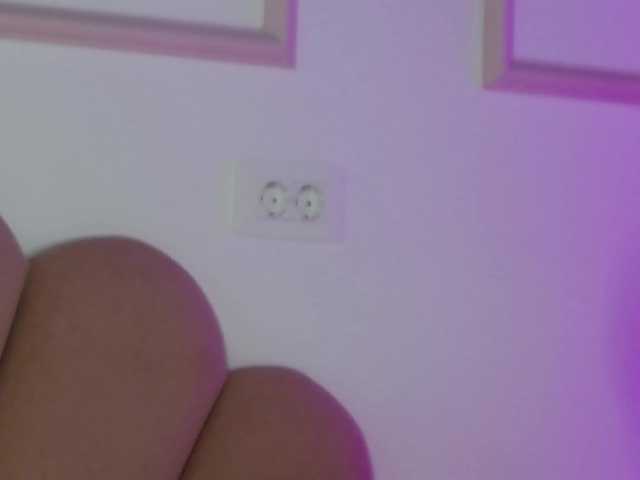 AbbyWhite live cam on BongaCams