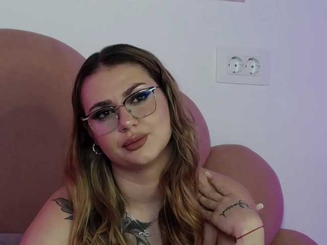 AbbyWhite live cam preview