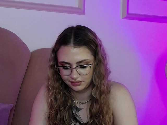 AbbyWhite live cam on BongaCams