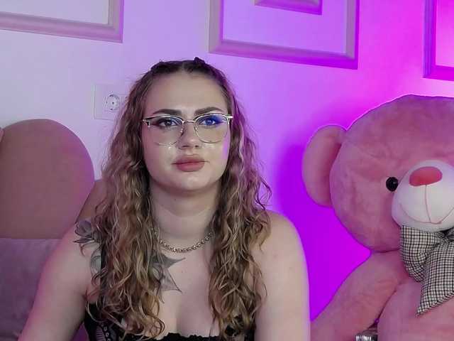 AbbyWhite live cam on BongaCams