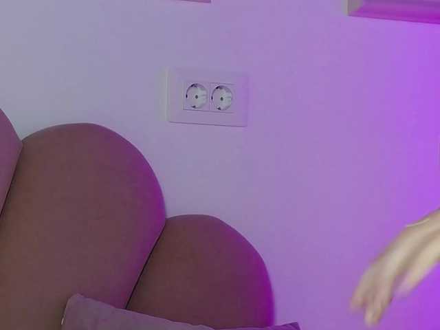 AbbyWhite live cam on BongaCams