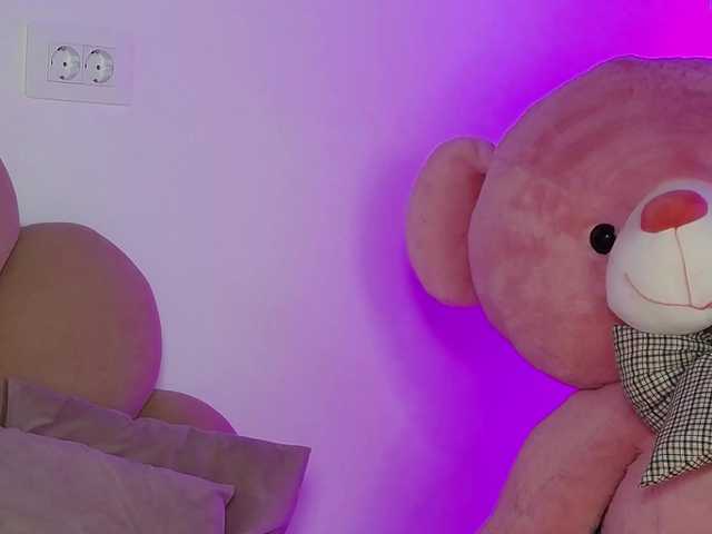 AbbyWhite live cam on BongaCams