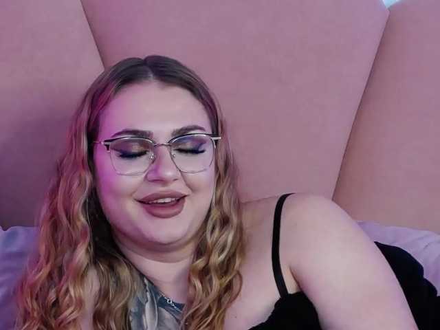 AbbyWhite live cam on BongaCams