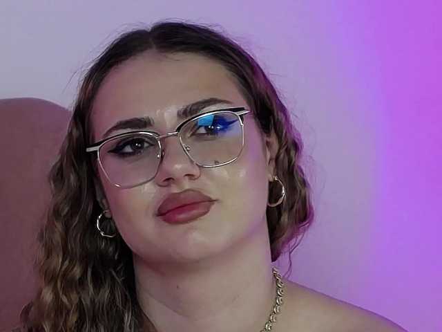 AbbyWhite live cam on BongaCams