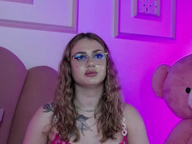 AbbyWhite live cam on BongaCams
