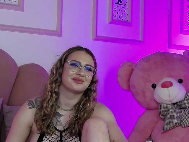 AbbyWhite live cam on BongaCams