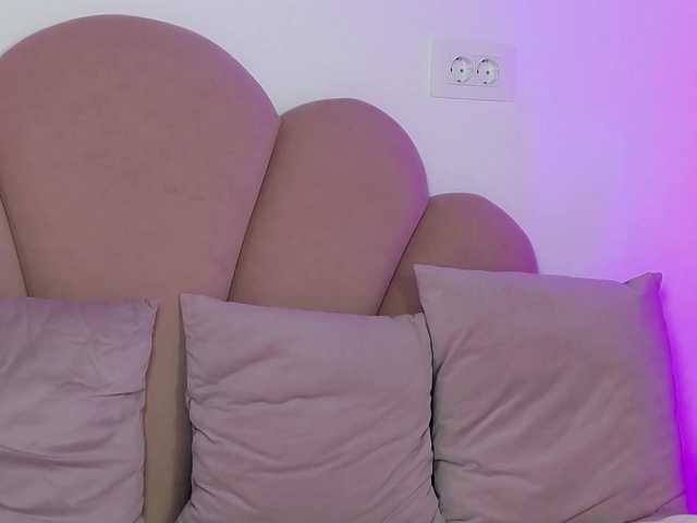 AbbyWhite live cam on BongaCams