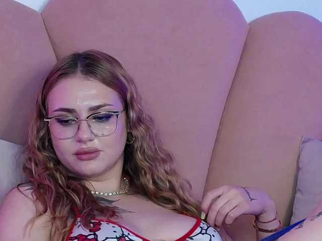 AbbyWhite live cam on BongaCams