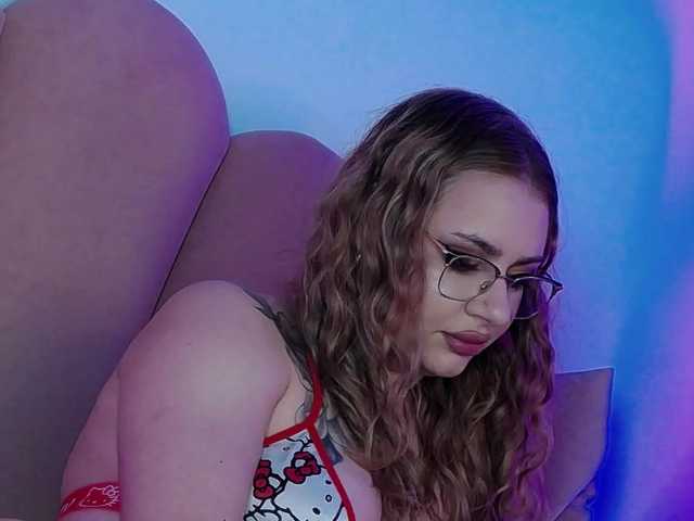 AbbyWhite live cam on BongaCams