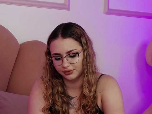 AbbyWhite live cam on BongaCams