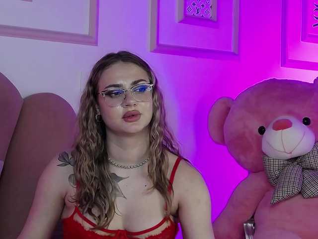 AbbyWhite live cam on BongaCams