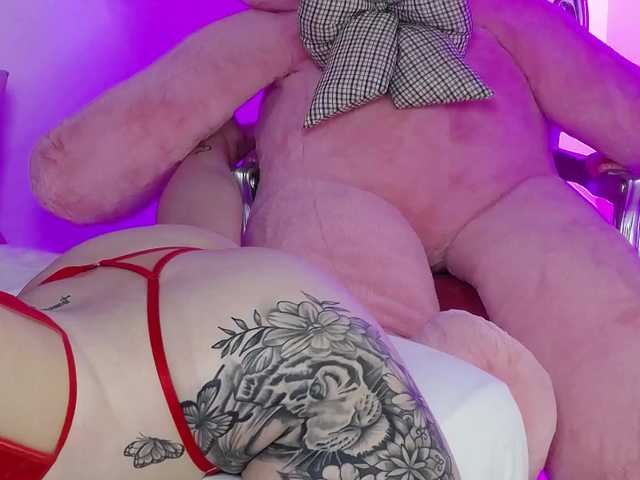 AbbyWhite live cam on BongaCams