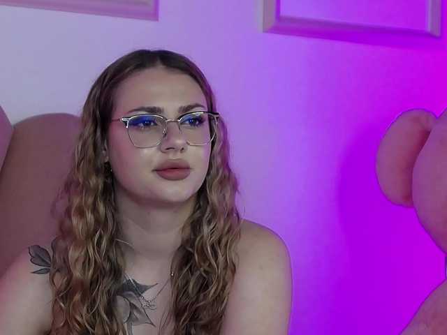 AbbyWhite live cam on BongaCams