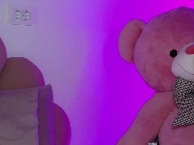AbbyWhite live cam on BongaCams