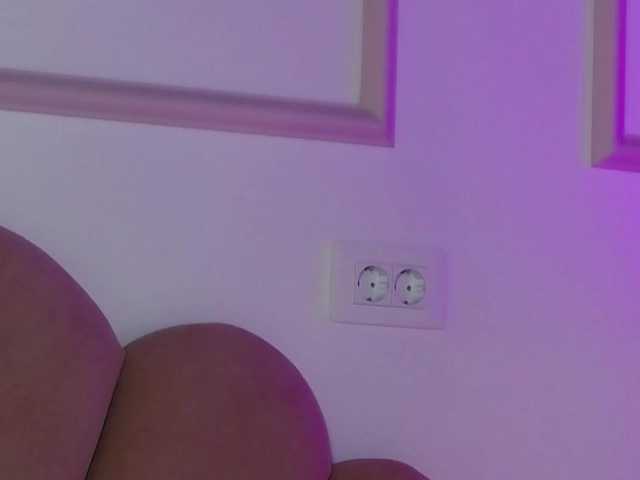 AbbyWhite live cam on BongaCams
