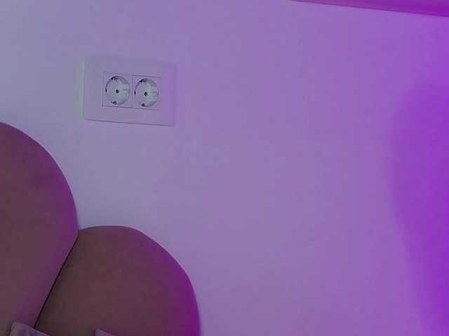 AbbyWhite live cam on BongaCams