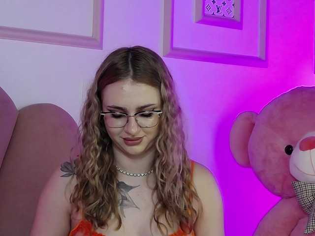 AbbyWhite live cam on BongaCams