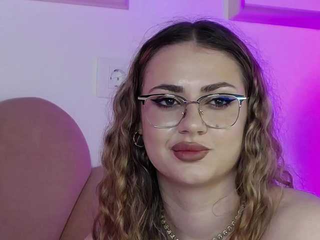 AbbyWhite live cam on BongaCams