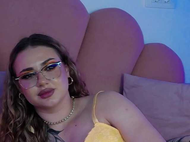 AbbyWhite live cam on BongaCams