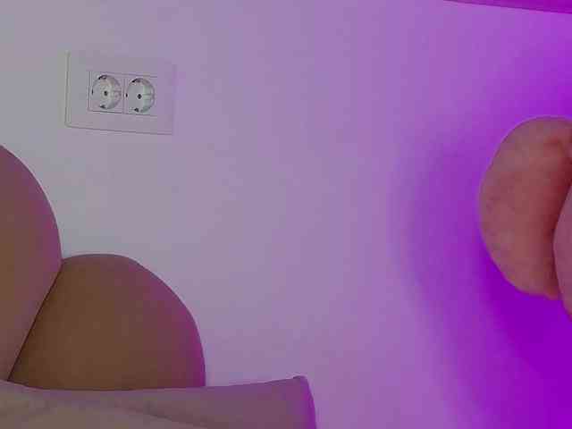 AbbyWhite webcam
