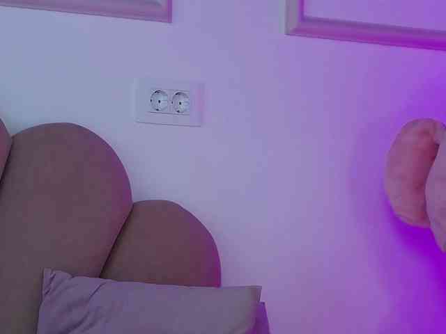 AbbyWhite webcam