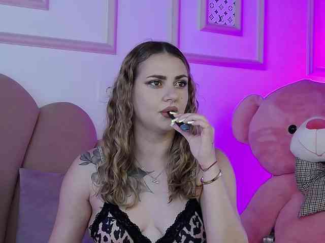 AbbyWhite webcam