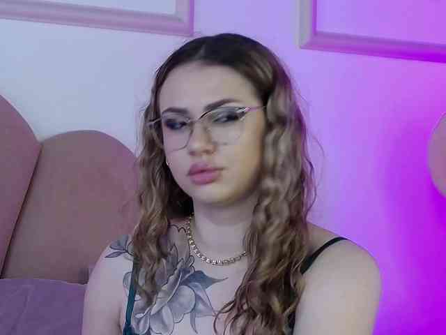 AbbyWhite webcam