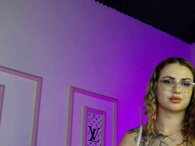 AbbyWhite webcam