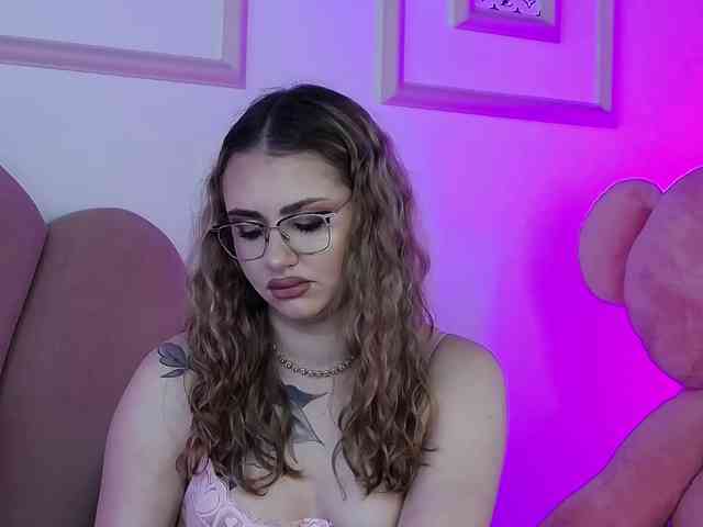 AbbyWhite webcam