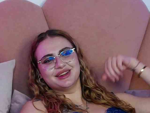 AbbyWhite webcam