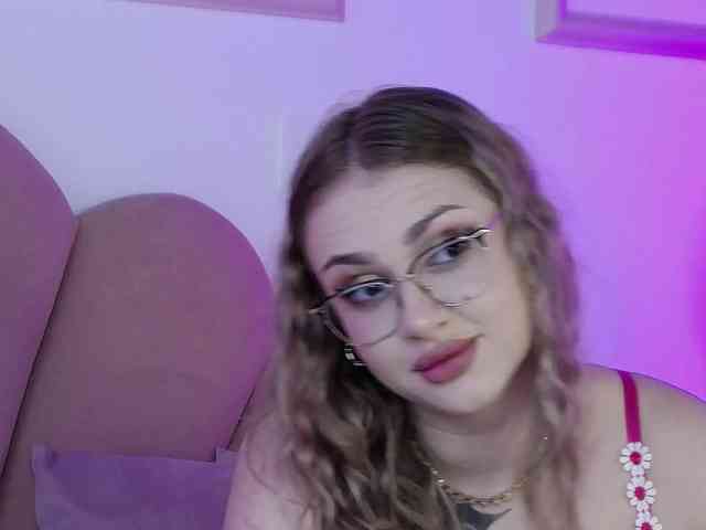 AbbyWhite webcam