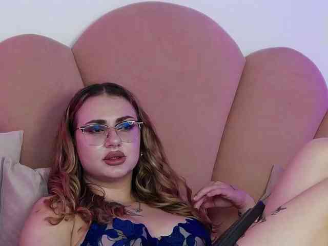 AbbyWhite webcam