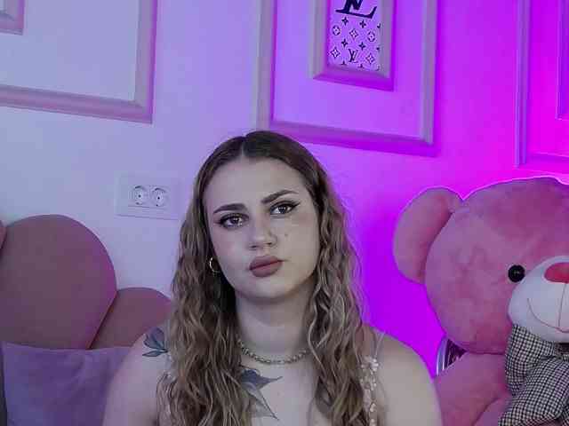 AbbyWhite webcam
