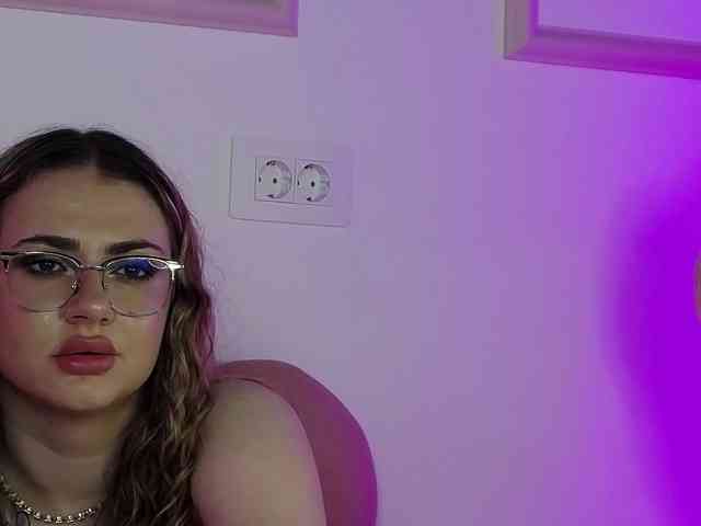 AbbyWhite webcam
