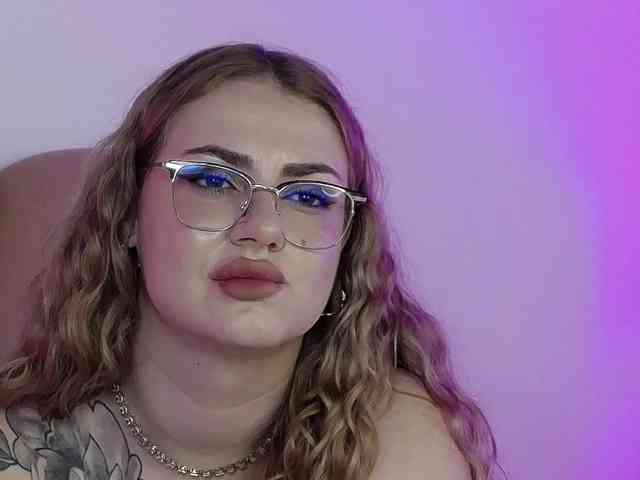 AbbyWhite webcam