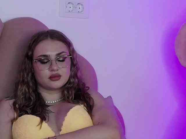 AbbyWhite webcam