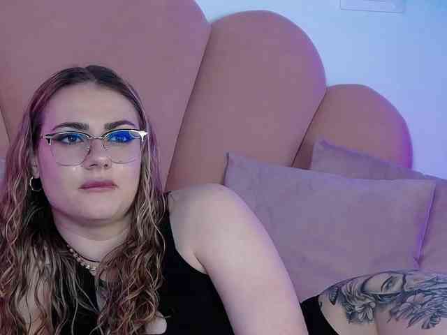 AbbyWhite webcam