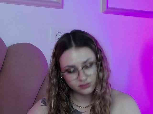 AbbyWhite webcam