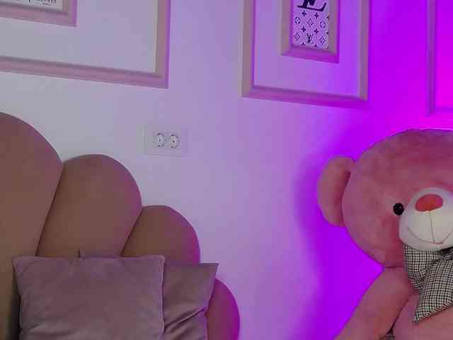 AbbyWhite webcam