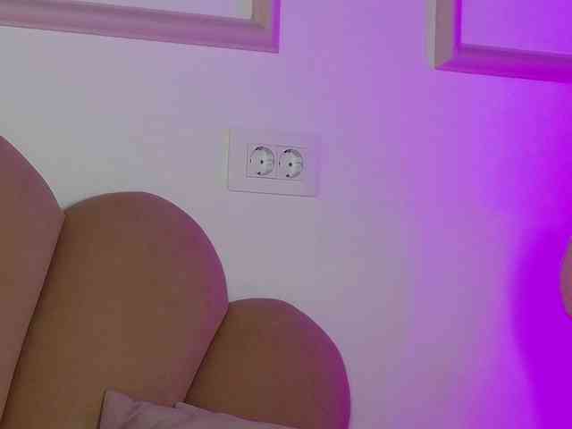 AbbyWhite webcam