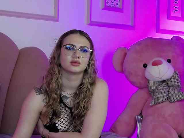 AbbyWhite webcam