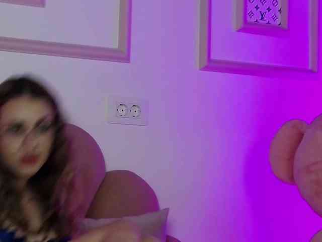 AbbyWhite webcam