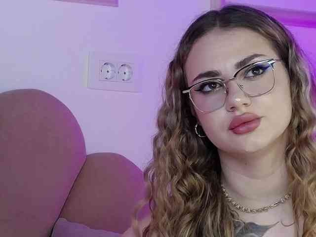AbbyWhite webcam