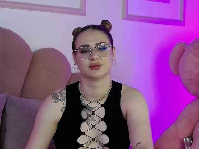 AbbyWhite webcam