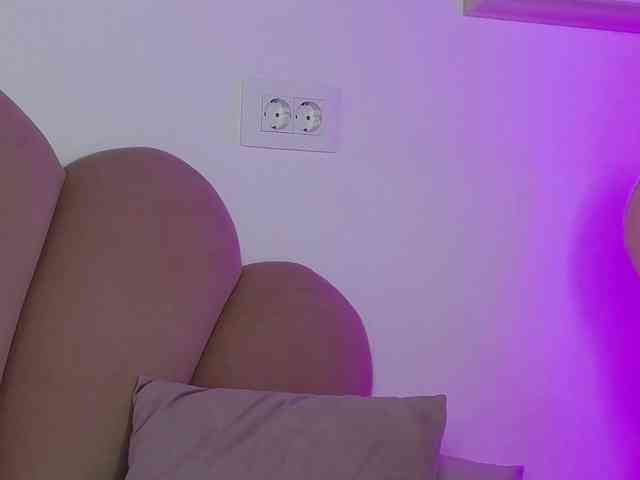 AbbyWhite webcam