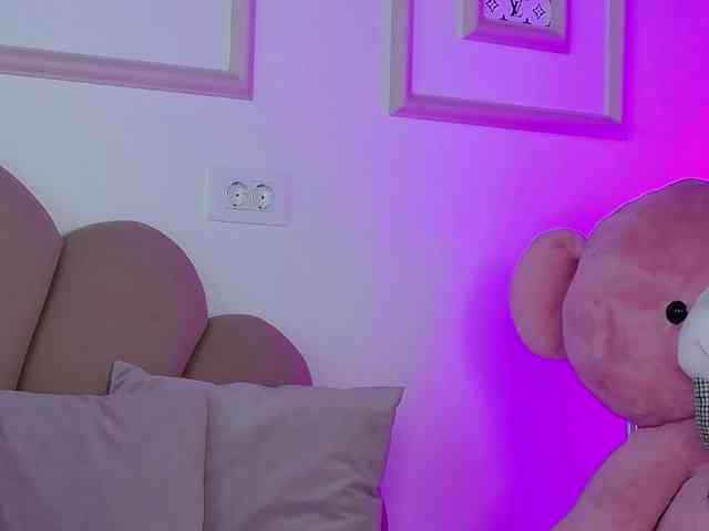 AbbyWhite webcam