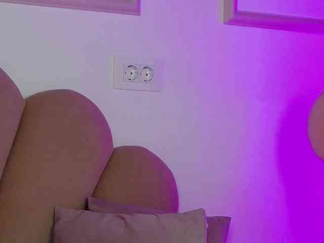AbbyWhite webcam