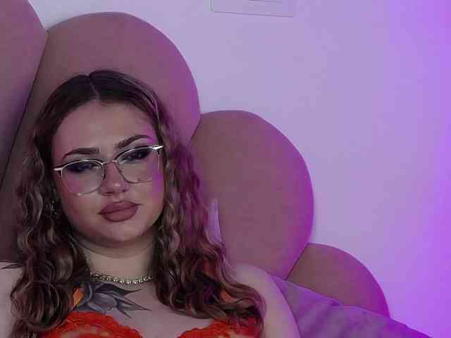 AbbyWhite webcam
